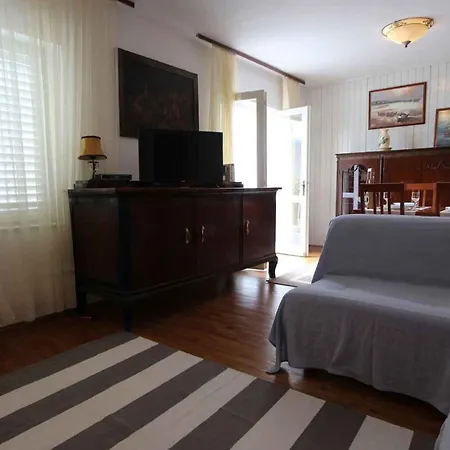 In - Insel Krk 12778 * مالينسكا